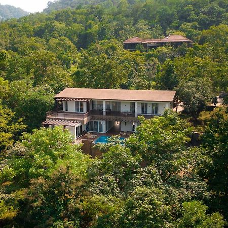Eden Glade - Khopoli - Mountain-View Villa With Private Pool, Spacious Decks & Indoor Activities ภายนอก รูปภาพ