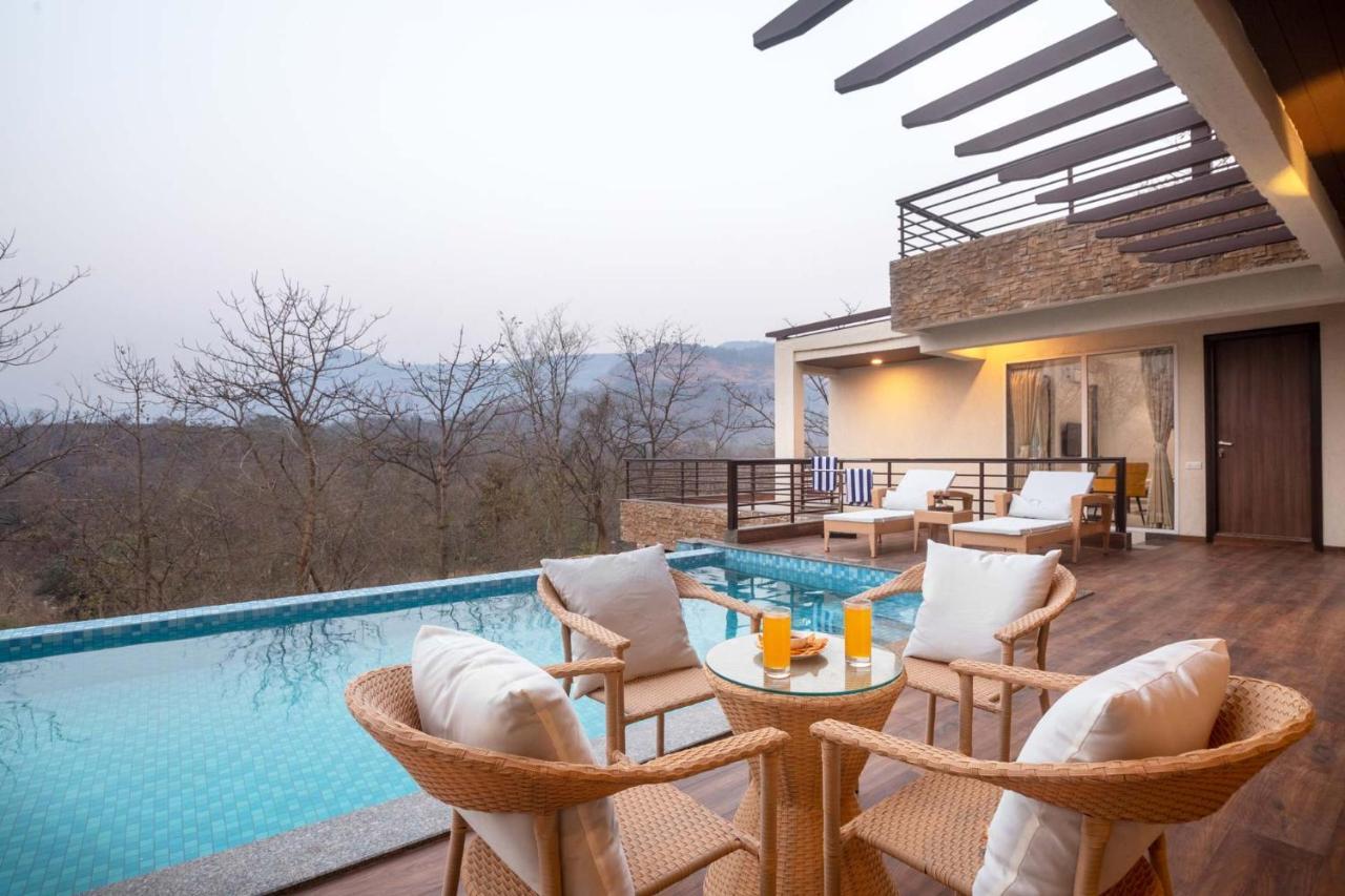 Eden Glade - Khopoli - Mountain-View Villa With Private Pool, Spacious Decks & Indoor Activities ภายนอก รูปภาพ