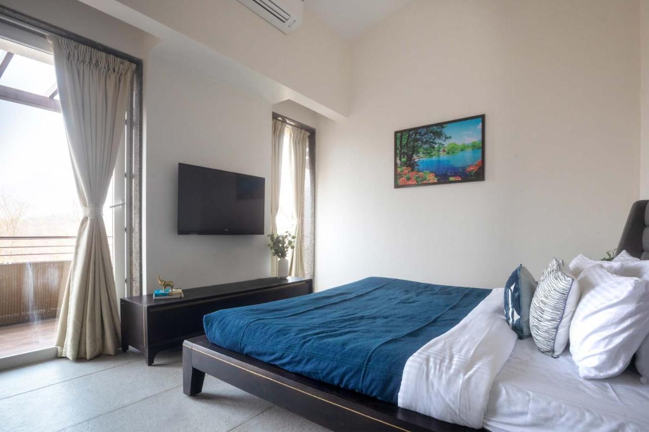 Eden Glade - Khopoli - Mountain-View Villa With Private Pool, Spacious Decks & Indoor Activities ภายนอก รูปภาพ